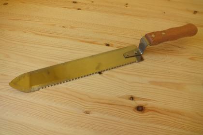 odvickovaci-nuz-zubaty-z-obou-stran-27-cm_1146_989.jpg