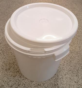 plastova-nadoba-na-med-silnostenna-ii-typ-30-l40-kg-medu_2476_4095.jpg